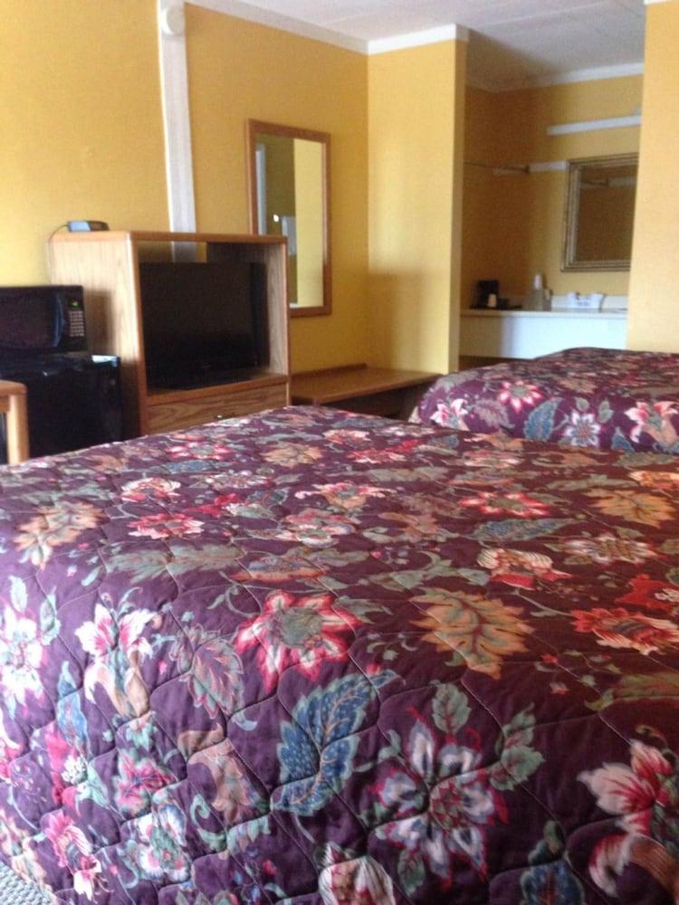 Sportsman Inn and Suites photo 17