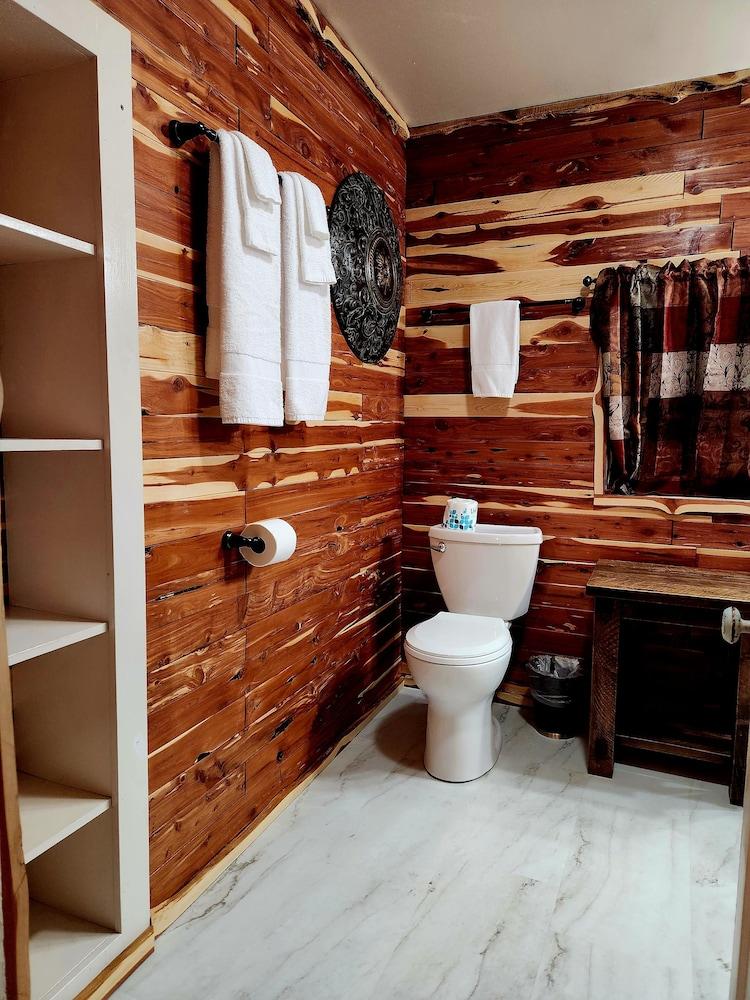 Log Cabin Inn photo 90