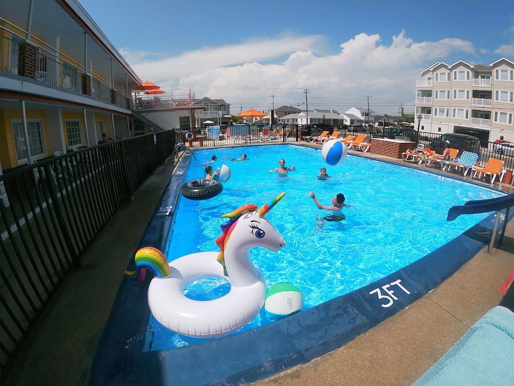 Sea Chest Motel photo 12