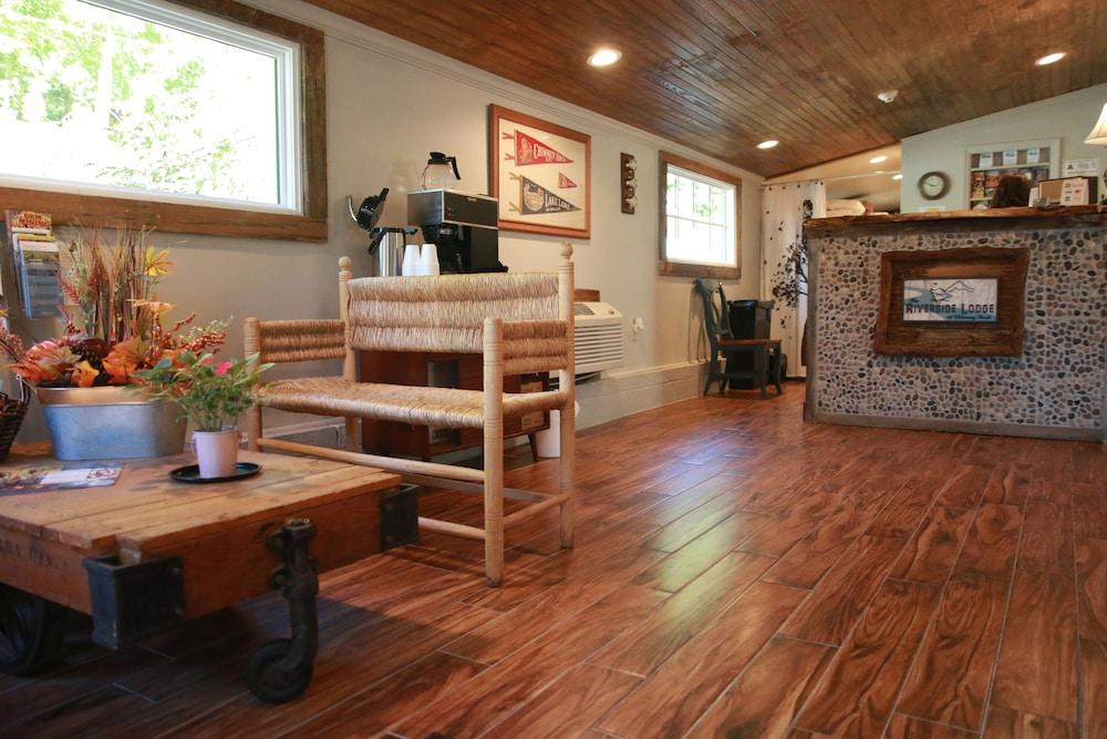 The Riverside Lodge at Chimney Rock photo 39