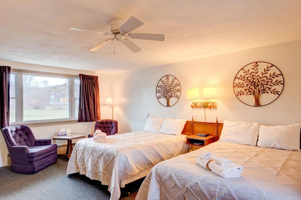 Gale River Motel photo 14