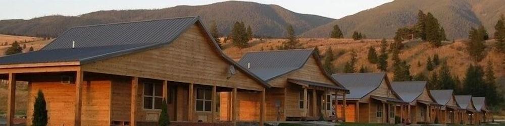 RiverStone Family Lodge photo 1