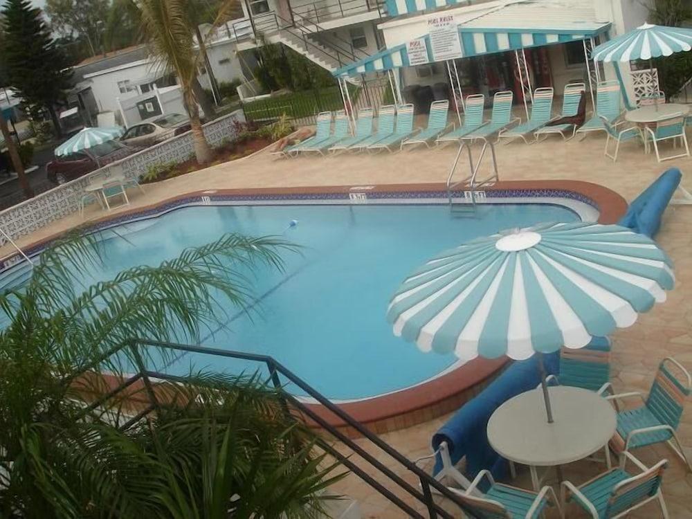Belleair Village Motel photo 7