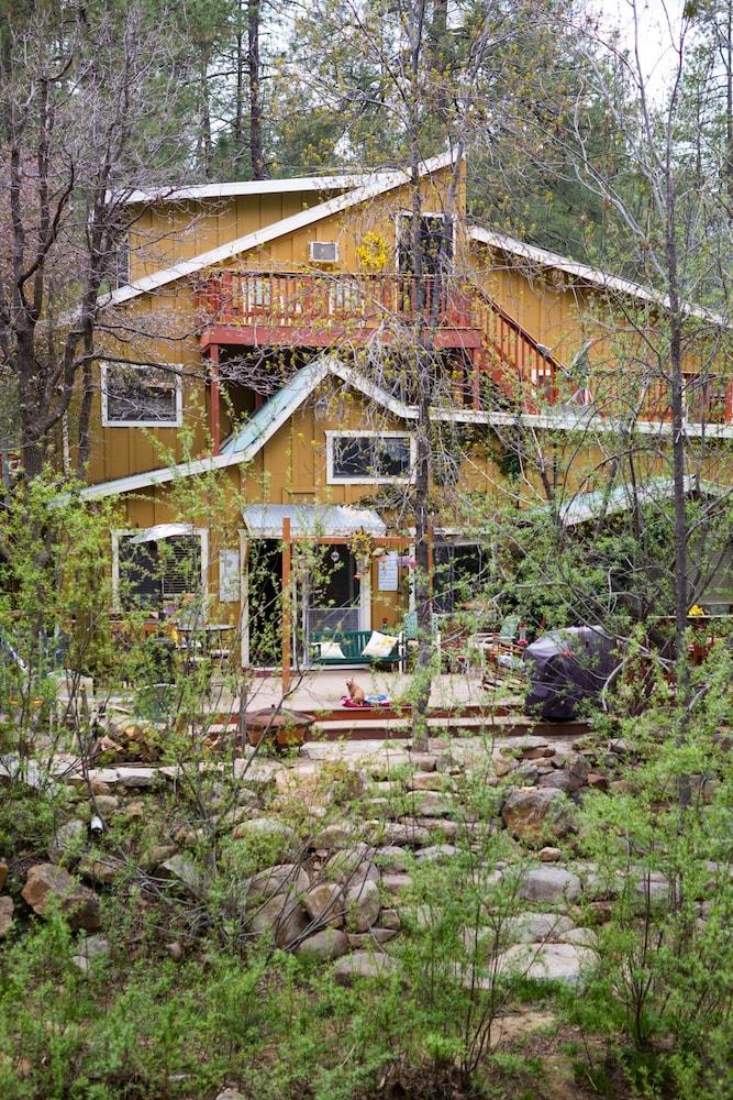 Crown King Cabins Suites and Bunkhouse photo 31