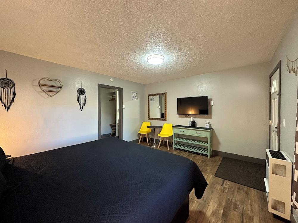 Lake Ridge Hotel photo 19