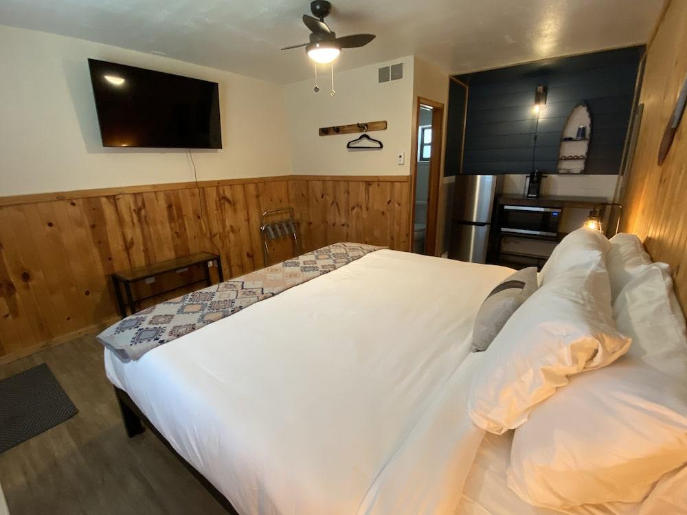 Columbia Point Resort photo 64