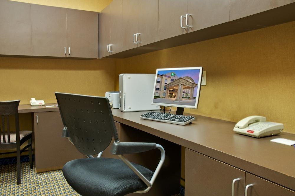 Aspen Grand Hotel Houston photo 16