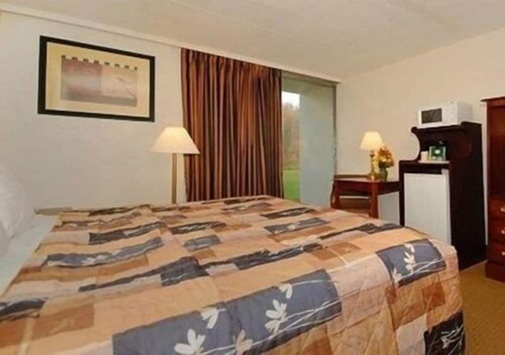 Rodeway Inn Brookville photo 38
