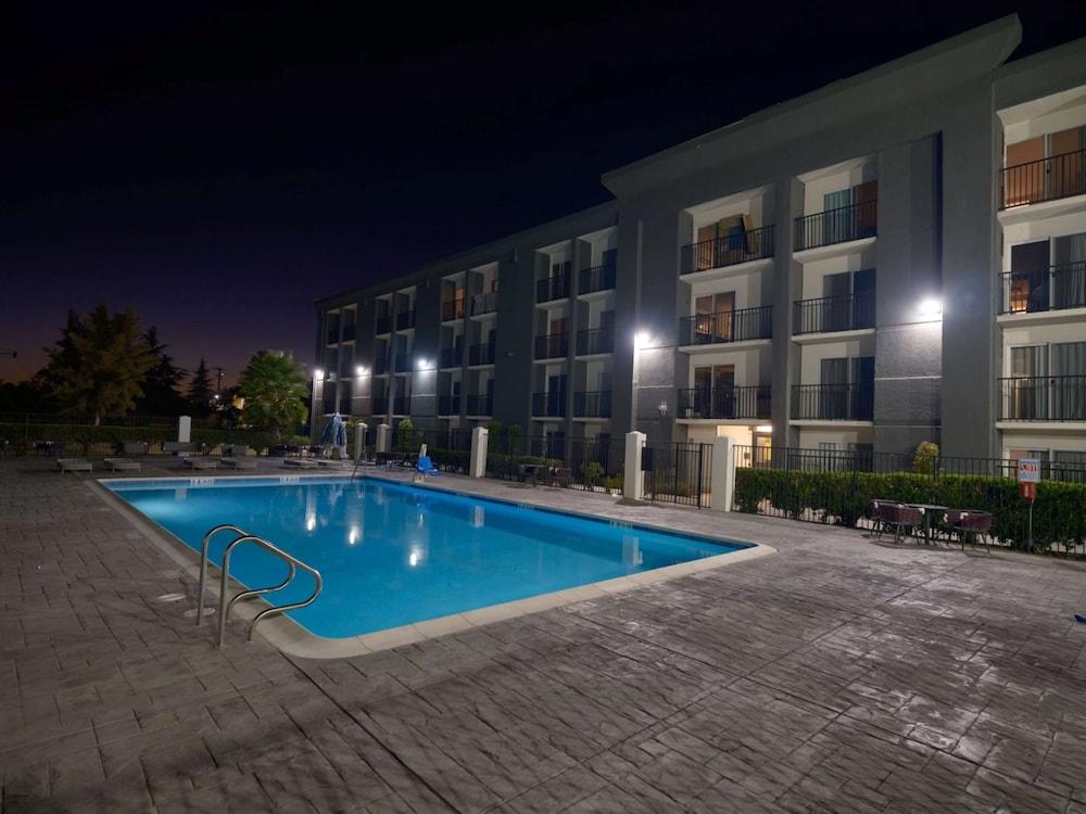 DoubleTree by Hilton Livermore, CA photo 22