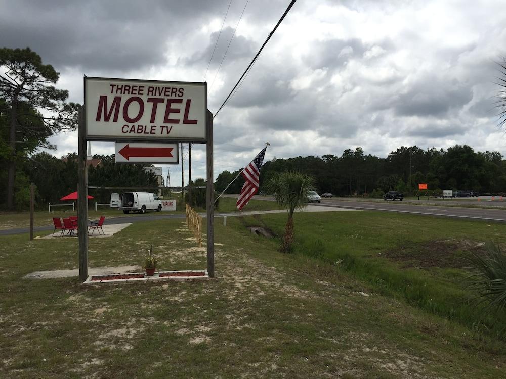 Three Rivers Motel photo 7
