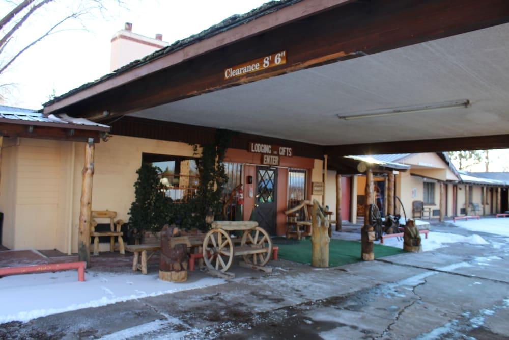 Reed's Lodge photo 5