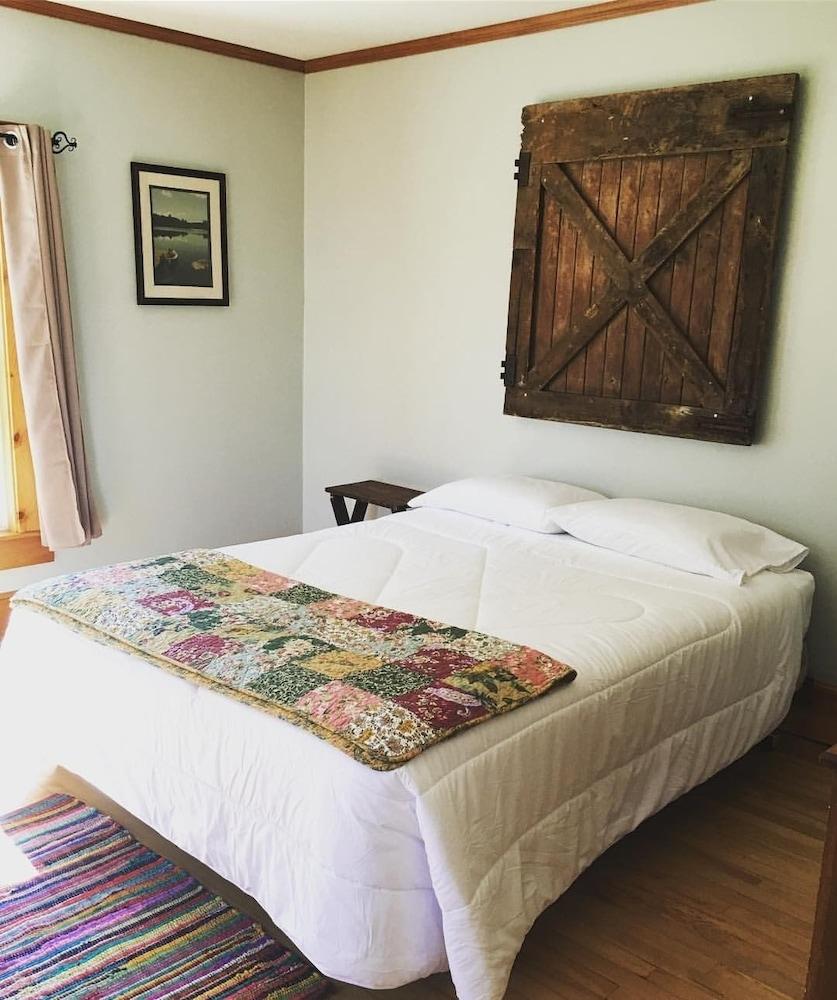 Spillover Motel and Inn photo 43