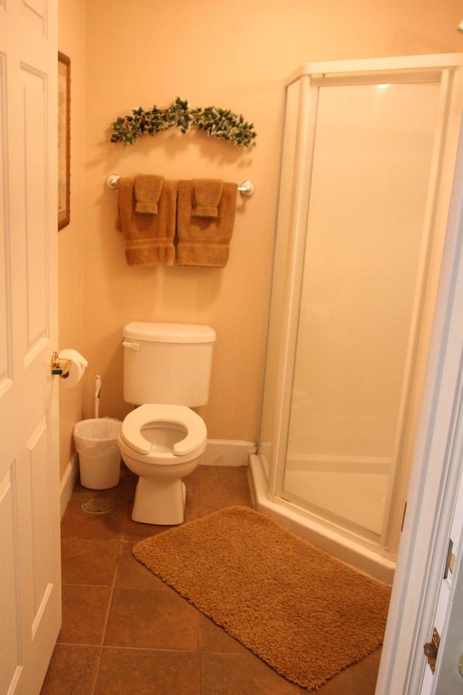 Monroe Street Suites photo 37