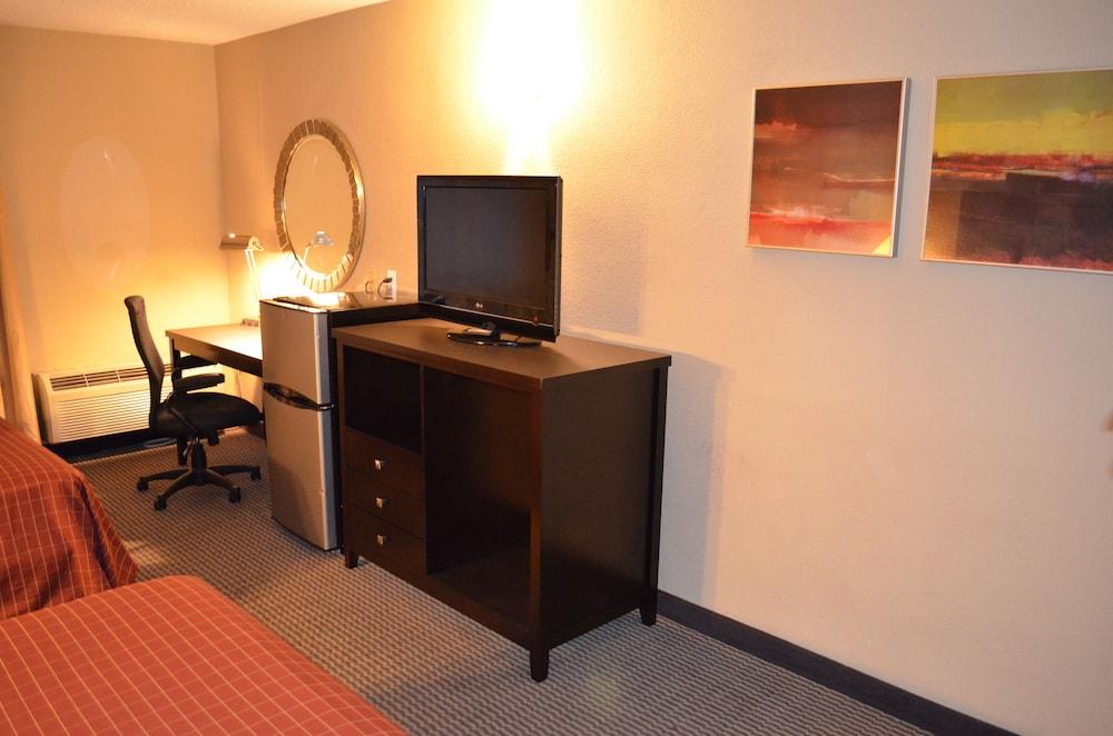 Comfort Inn Detroit Downtown photo 26