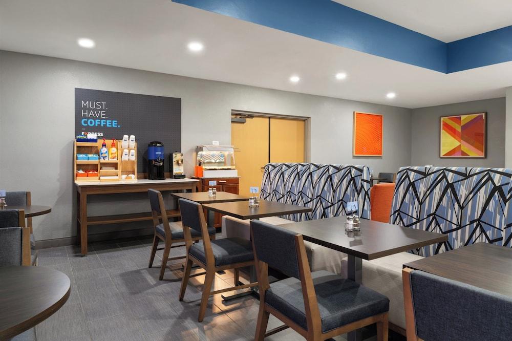 Holiday Inn Express & Suites Sebring by IHG photo 40