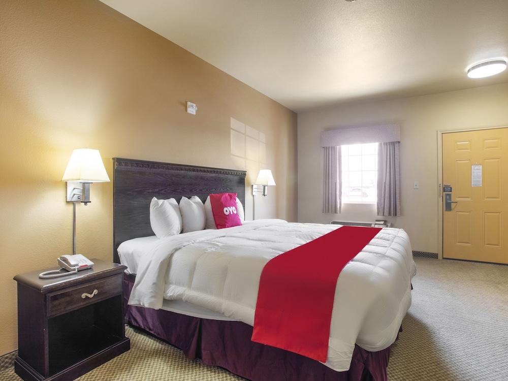 OYO Hotel Valley View TX, I-35 photo 7
