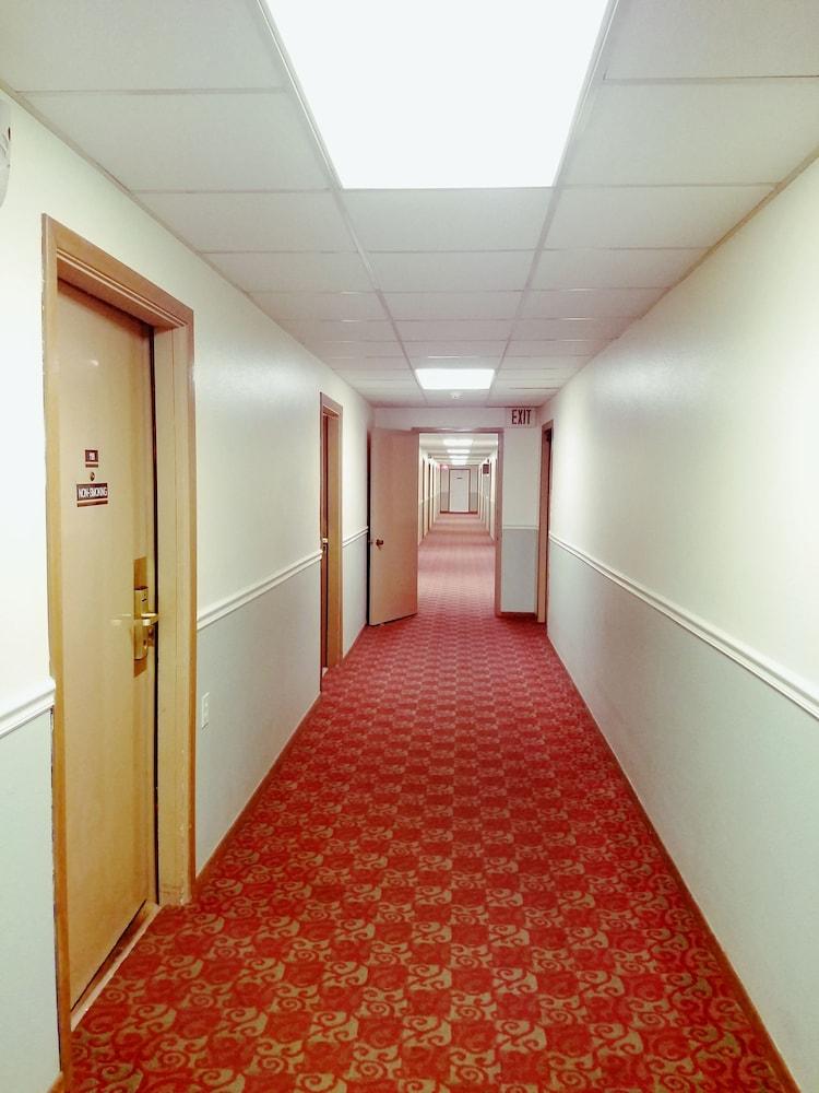 Sunset Inn photo 2