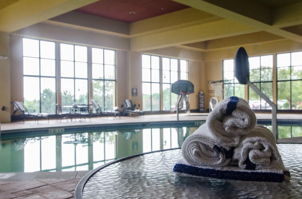 Holiday Inn Pewaukee - Milwaukee West by IHG photo 12