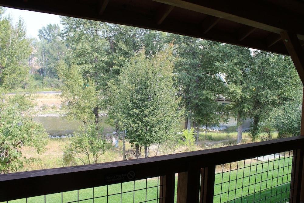 Methow River Lodge & Cabins photo 85