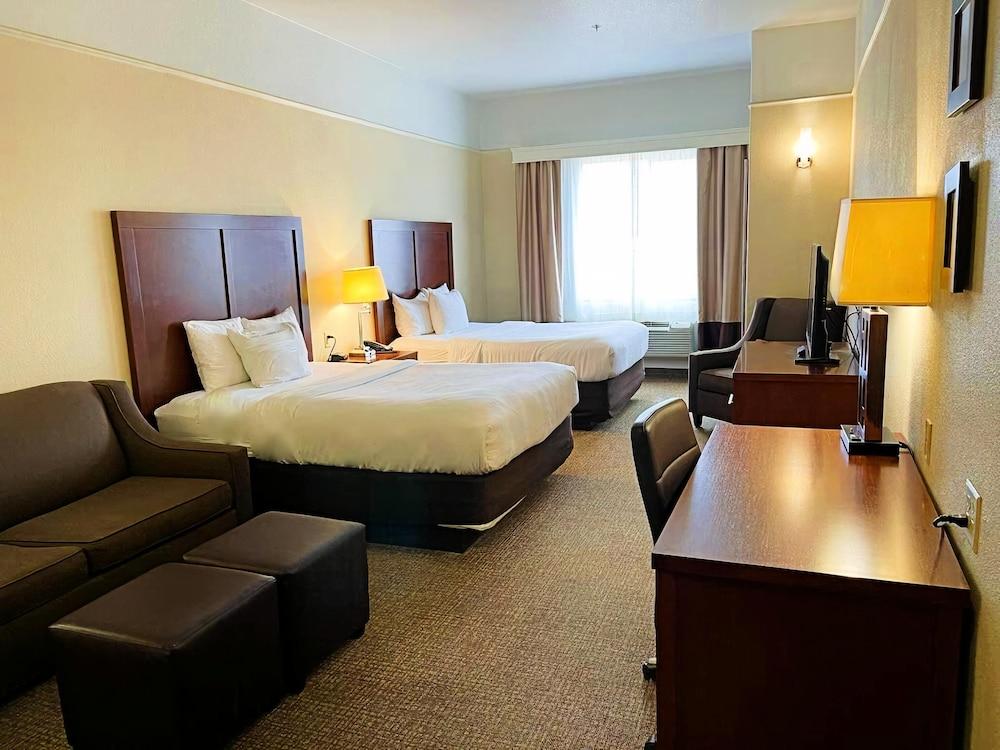 Comfort Inn & Suites, Odessa I-20 photo 11