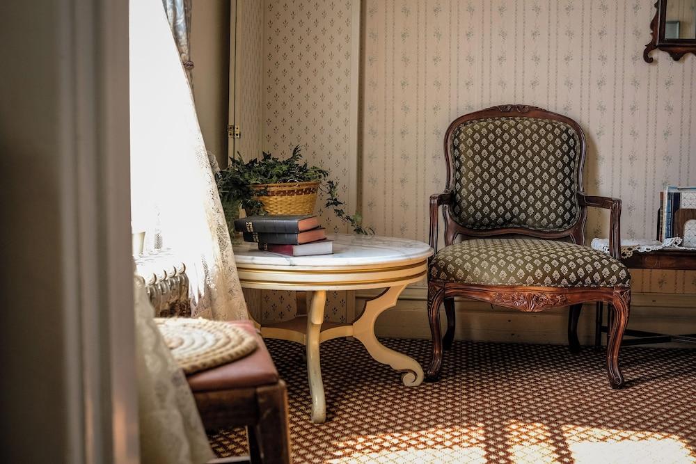 Virginian Hotel photo 24