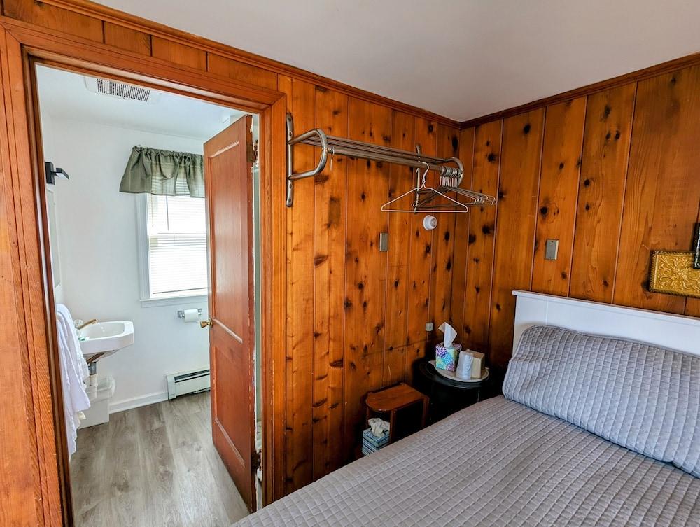 Riverside Motel photo 9