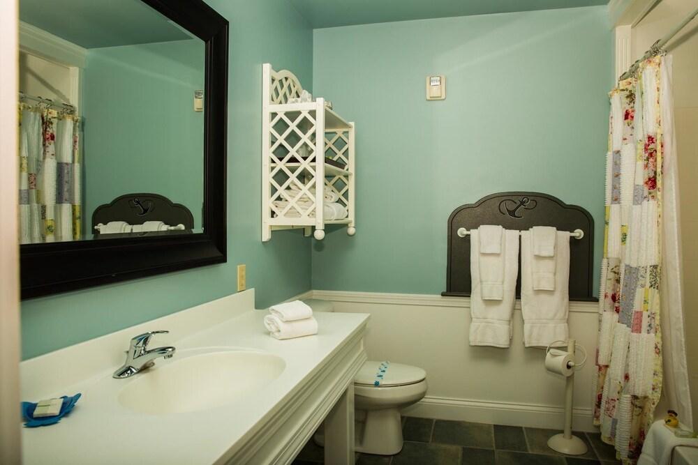 Island View Inn photo 52