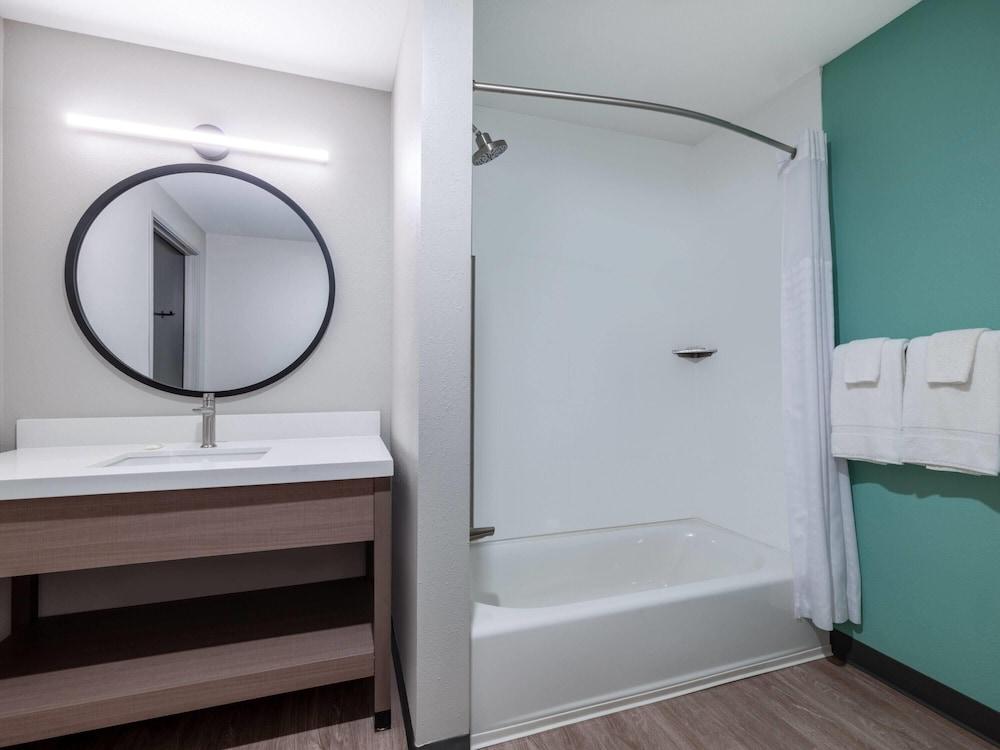 Echo Suites Sterling photo 11