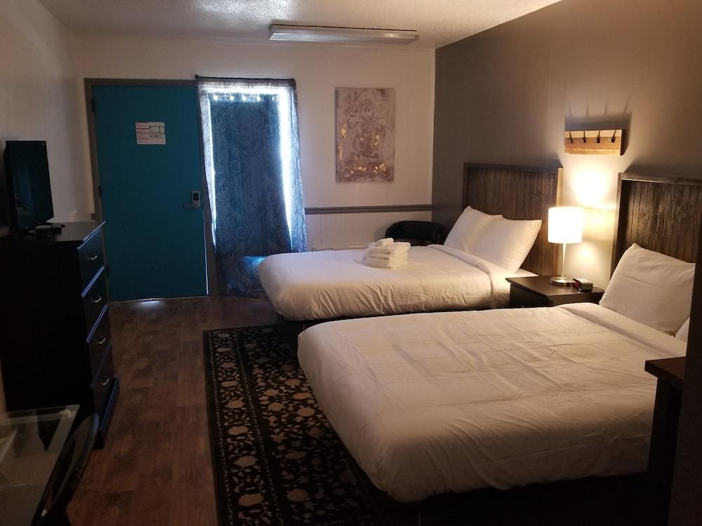Blue Ridge Rustic Inn photo 25