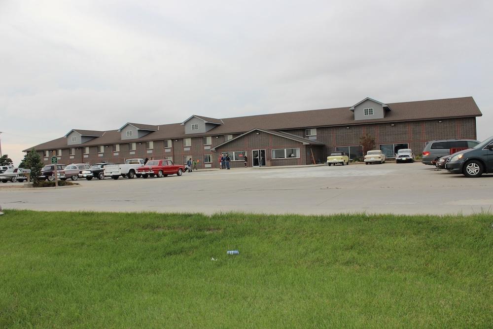 Super 8 by Wyndham Missouri Valley photo 50