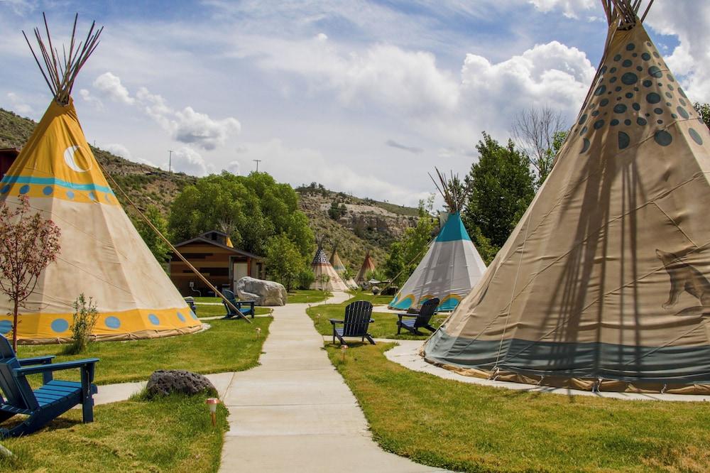 Yellowstone Tipis photo 15