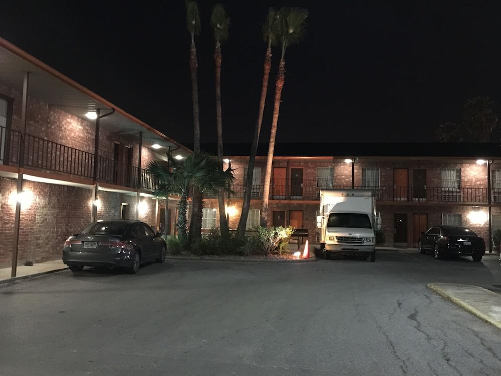 Texas Inn North Brownsville photo 12
