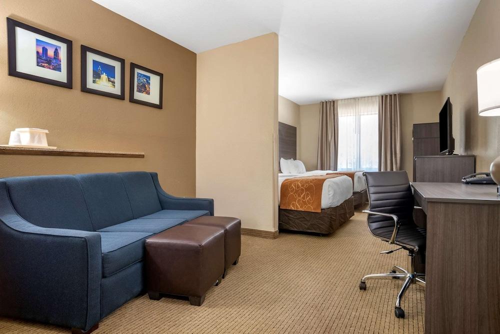 Comfort Suites Mobile photo 13
