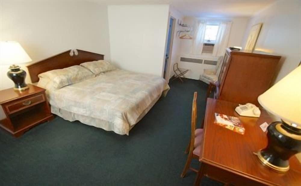 Travelers Inn photo 9