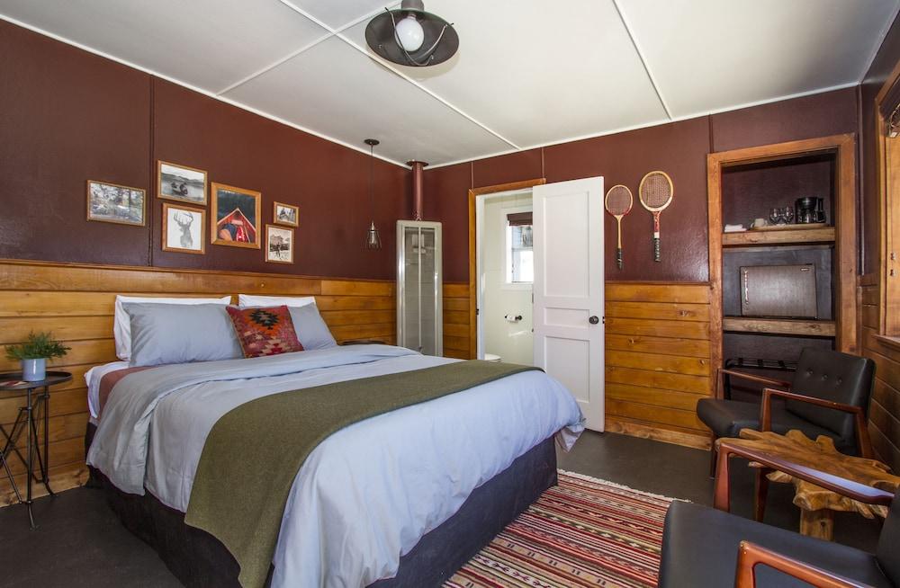 Noon Lodge at Mallard Bay photo 5