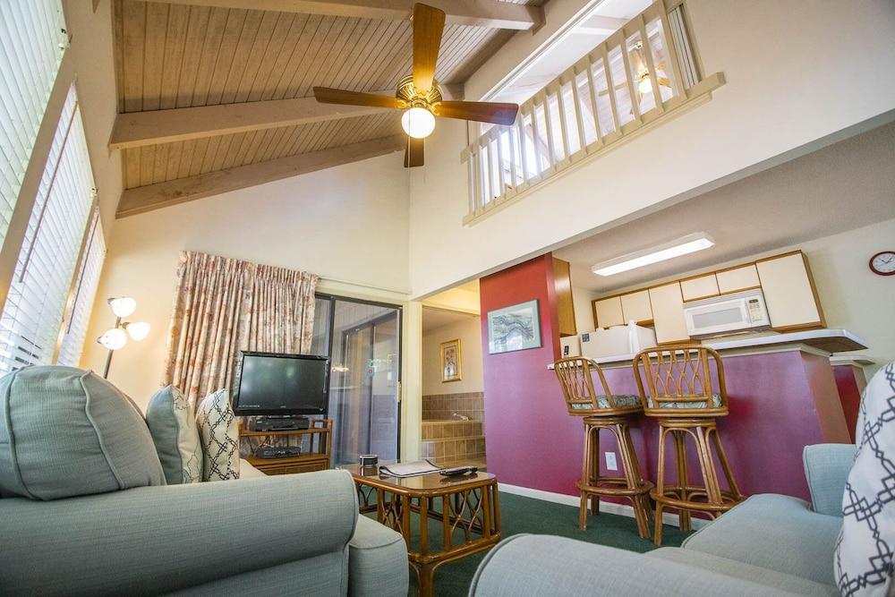 Sandcastle Cove Resort photo 8