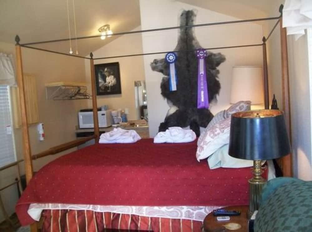 Old Irish Inn photo 10