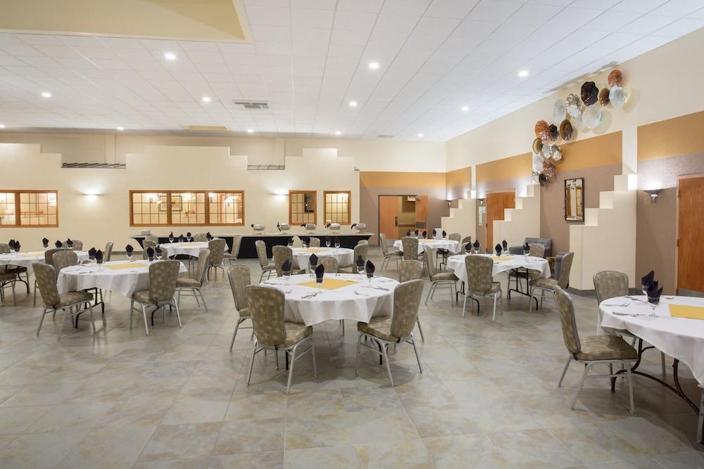 Holiday Inn Riverton by IHG photo 25