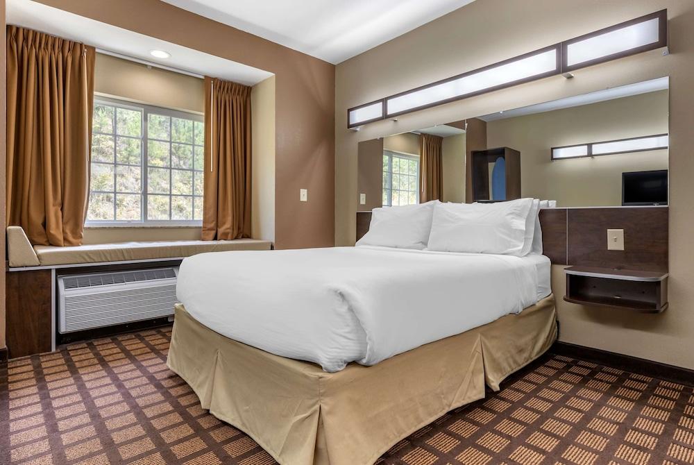 Microtel Inn & Suites By Wyndham Sylva Dillsboro Area photo 11