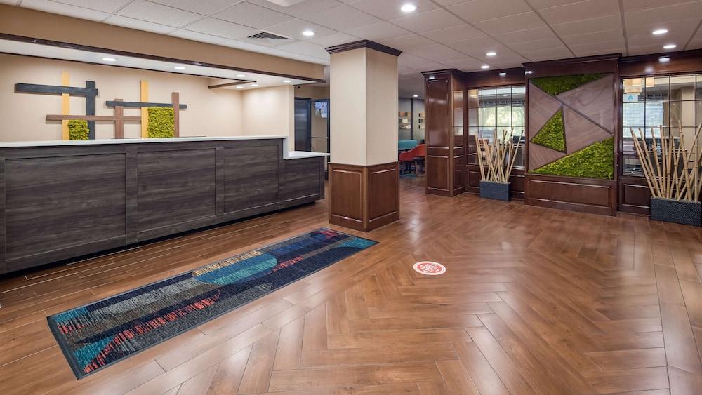 Best Western Plus Lexington Inn photo 3