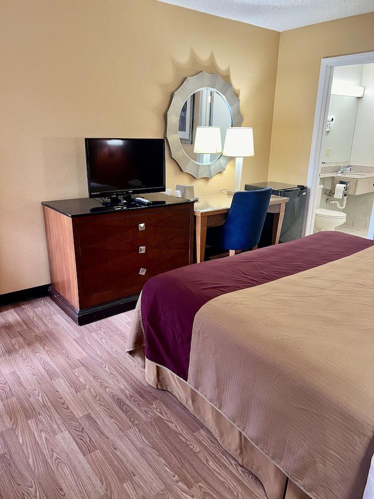 Executive Inn photo 11