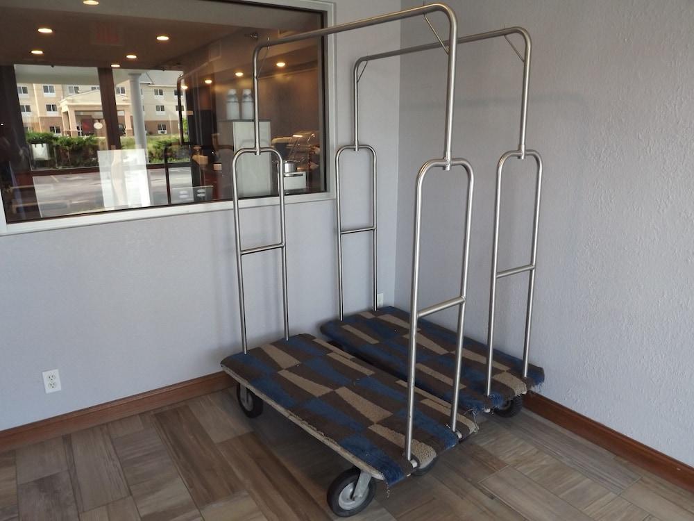 Microtel Inn & Suites by Wyndham Ames photo 2
