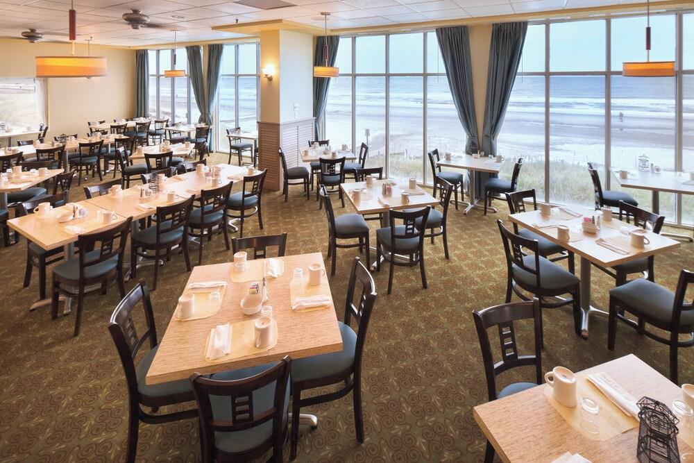 Club Wyndham SeaWatch Resort photo 9