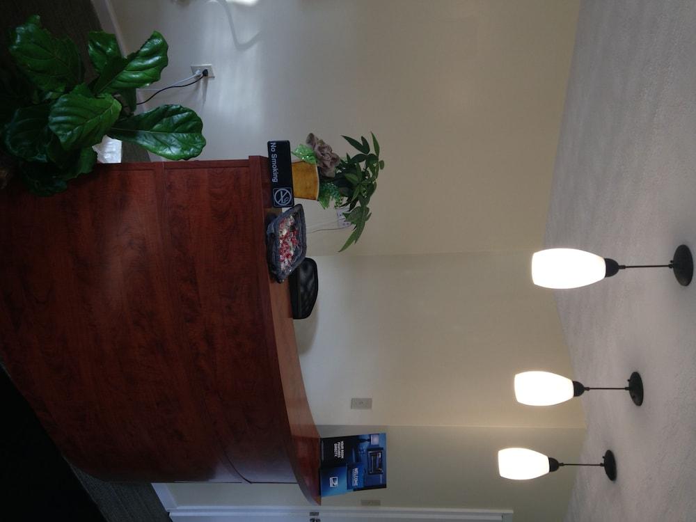 Pleasure Point Inn & Suites photo 3