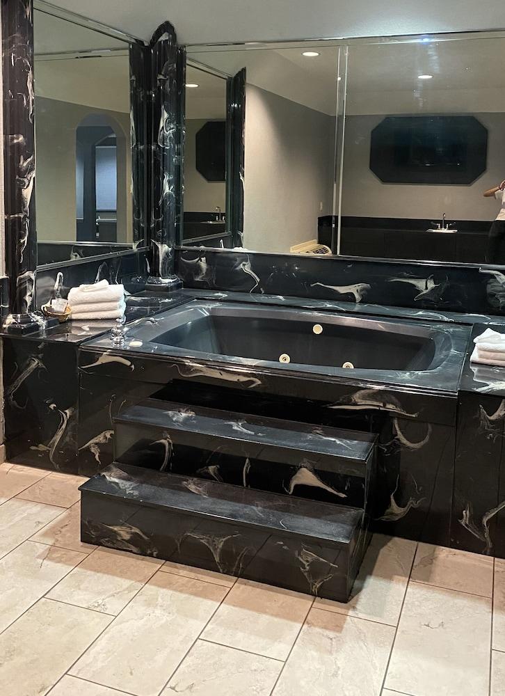 Island Suites photo 20