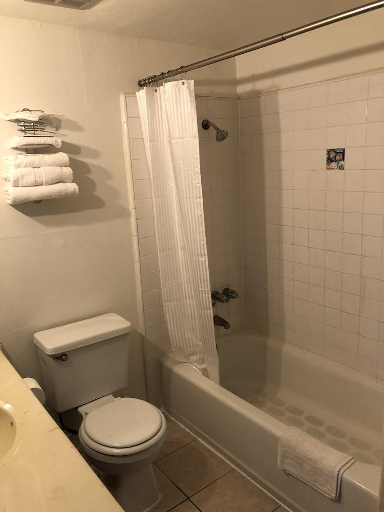 Kings Lodge Motel photo 21