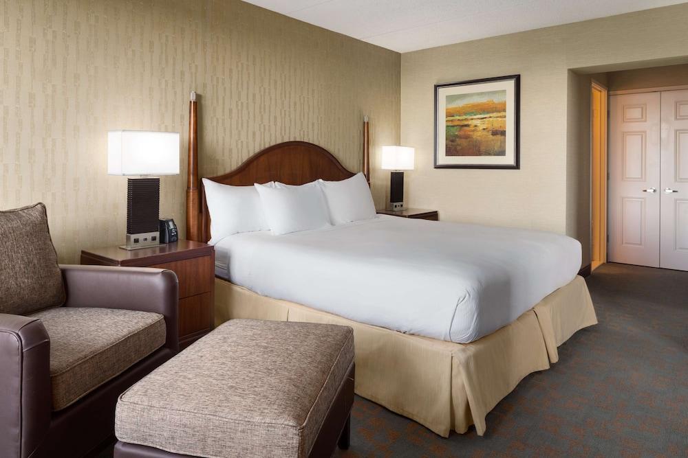 Doubletree by Hilton Somerset Hotel and Conference Center photo 11