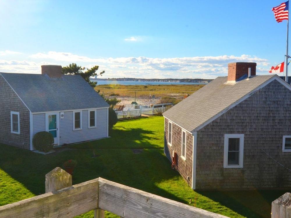 East Harbour Motel and Cottages photo 51