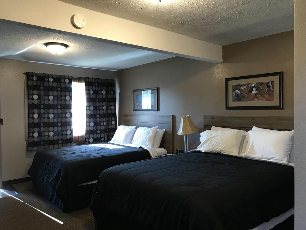 Pullman Motel photo 11
