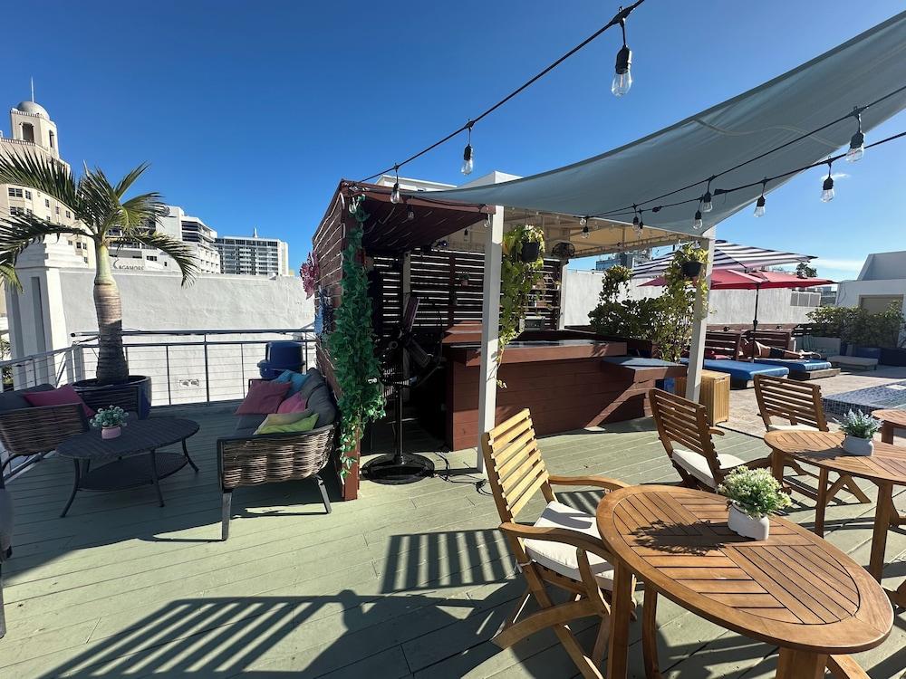 Maxines Dorset Catalina Hotel photo 53